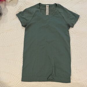 Lululemon Short Sleeve T-Shirt in Sage Green